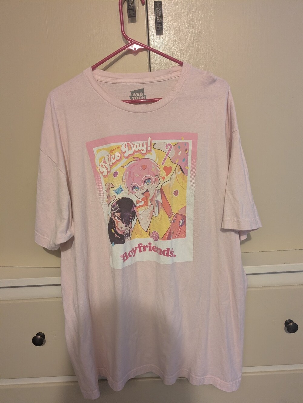 Web Toon Pink "Nice Day! Boyfriends" Graphic Women's T-Shirt Used Size 2XL